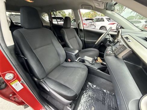 Used 2015 Toyota RAV4 LE FWD image 26