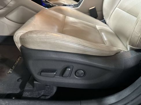 Used 2016 Hyundai Tucson Limited FWD image 18