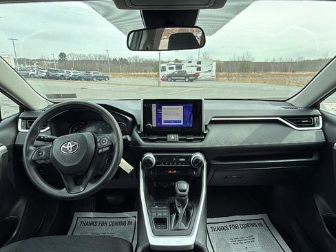 Used 2023 Toyota RAV4 LE image 28