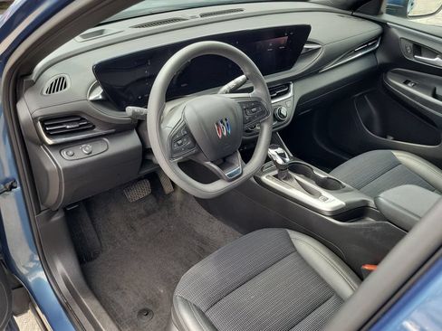 Used 2025 Buick Envista Preferred FWD image 16