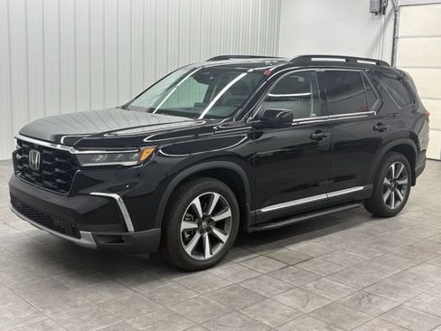 Used 2025 Honda Pilot Elite image 5