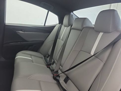 Used 2025 Toyota Camry SE w/ Convenience Package FWD image 13