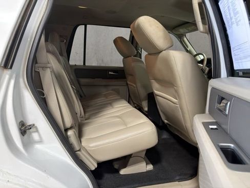 Used 2010 Ford Expedition XLT AWD/4WD image 21
