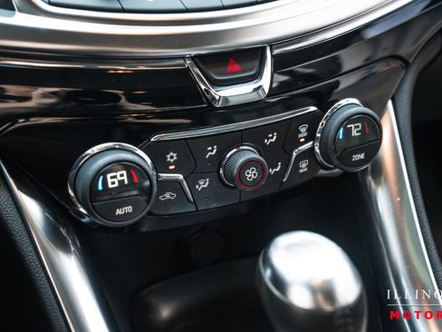Used 2017 Chevrolet SS RWD image 23