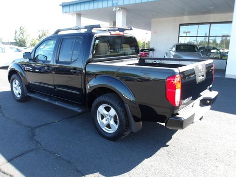 Used 2007 Nissan Frontier LE w/ Rockford Fosgate Pkg AWD/4WD image 3