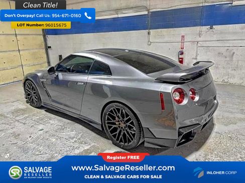 Used 2024 Nissan GT-R Premium w/ Premium Interior Package image 4
