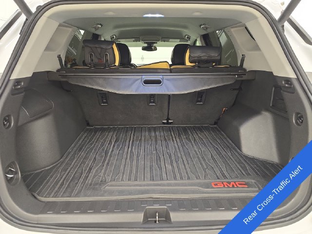 Used 2020 GMC Terrain SLE w/ Driver Convenience Package AWD/4WD image 16