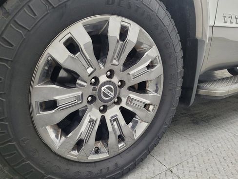 Used 2019 Nissan Titan Platinum Reserve image 31