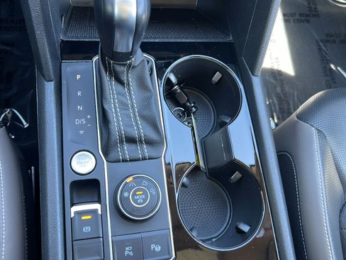 Used 2023 Volkswagen Atlas SEL Premium image 24