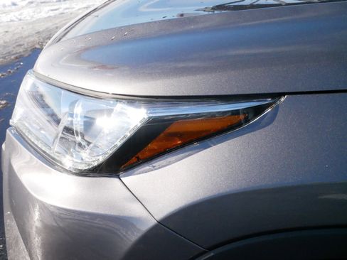 Used 2018 Toyota Highlander Limited image 16