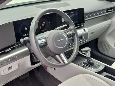 Used 2025 Hyundai Kona SEL FWD image 15