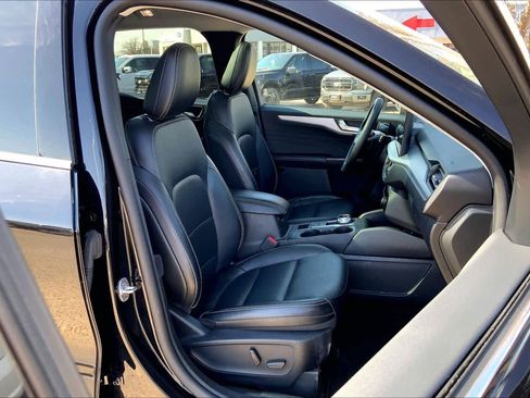 Certified 2025 Ford Escape Platinum image 8