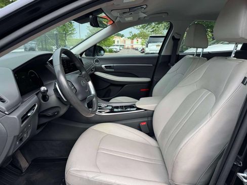 Used 2022 Hyundai Sonata Limited w/ Cargo Package FWD image 16