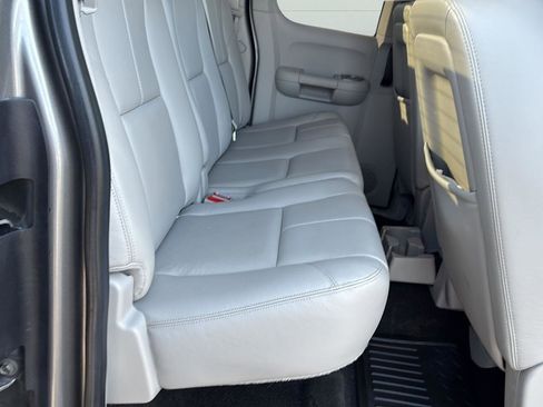 Used 2008 Chevrolet Silverado 1500 LT w/ EZ-Lift Tailgate Package image 19