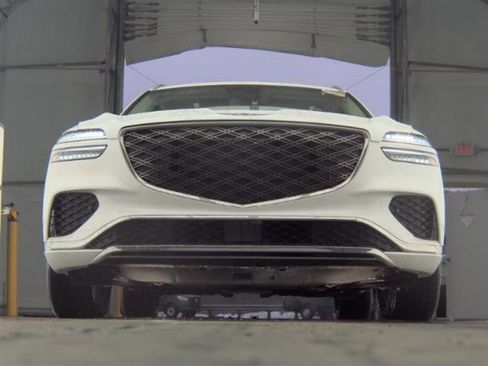 Used 2026 Genesis GV70 2.5T Select image 3