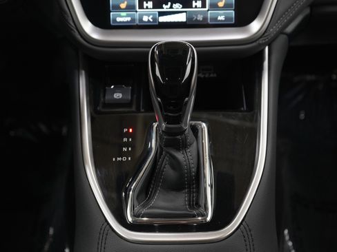 Used 2025 Subaru Outback Onyx Edition image 18