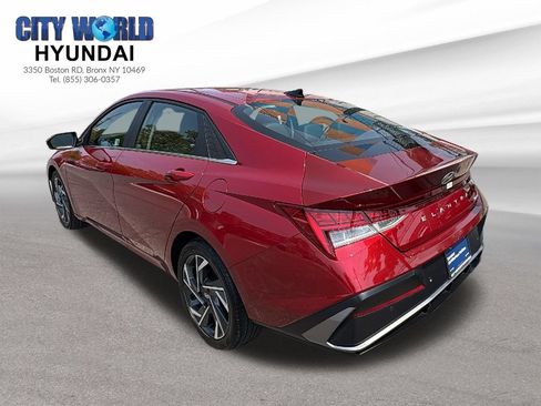 Used 2024 Hyundai Elantra Limited FWD image 3