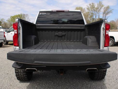 Used 2020 Chevrolet Silverado 1500 Custom Trail Boss w/ Custom Convenience Package image 17