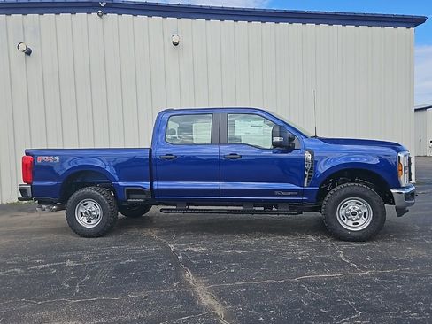 New 2026 Ford F250 XL w/ XL Off-Road Package image 3