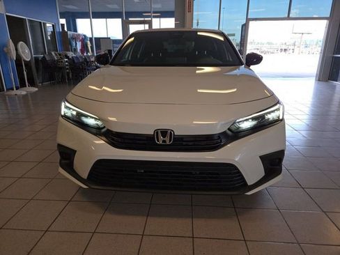 Used 2024 Honda Civic Sport image 3