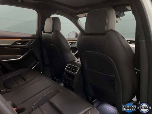Used 2024 Jaguar F-PACE R-Dynamic S image 24