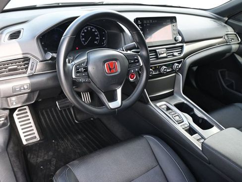 Used 2019 Honda Accord Sport image 8