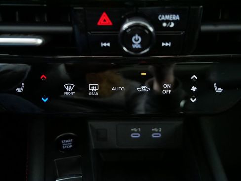 New 2026 Nissan Kicks SR w/ SR Premium Package AWD/4WD image 31