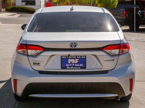 Used 2021 Toyota Corolla LE image 6