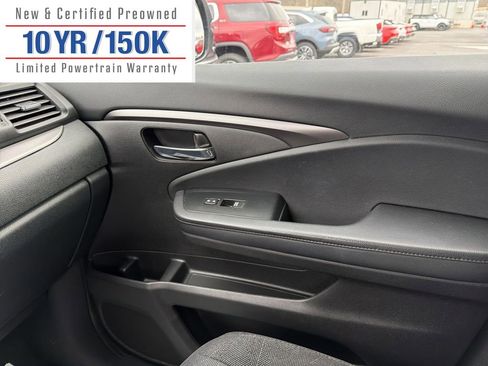 Used 2022 Honda Pilot Sport image 24