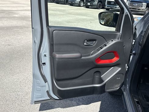 Used 2023 Nissan Frontier PRO-4X w/ Pro-4X Premium Package image 14