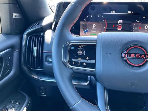Certified 2025 Nissan Armada PRO-4X AWD/4WD image 24
