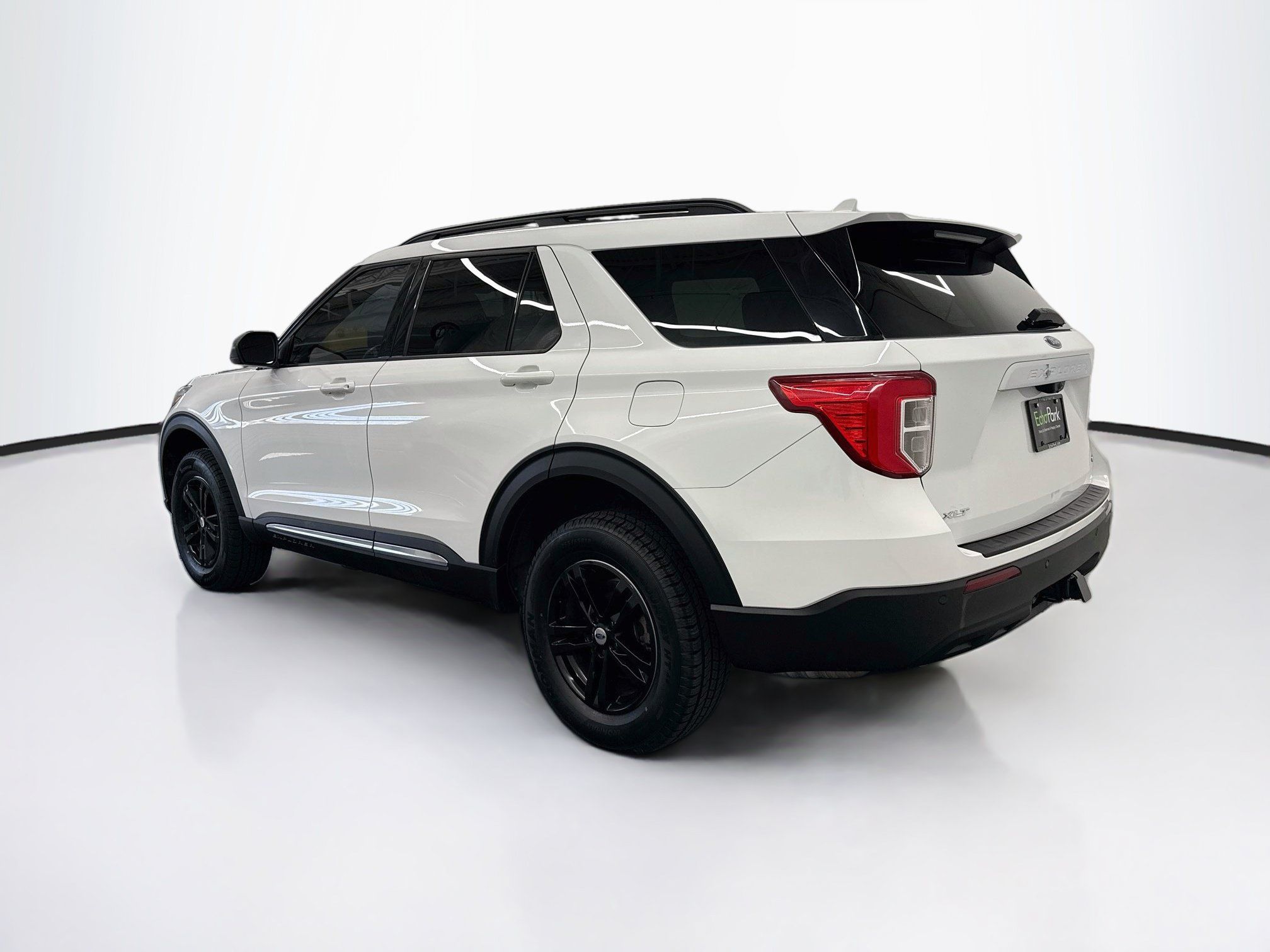 Used 2020 Ford Explorer XLT w/ Class III Trailer Tow Package AWD/4WD image 5
