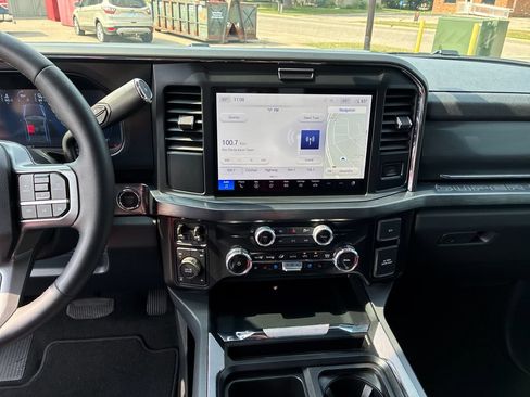 Used 2025 Ford F350 Lariat w/ Chrome Package AWD/4WD image 18