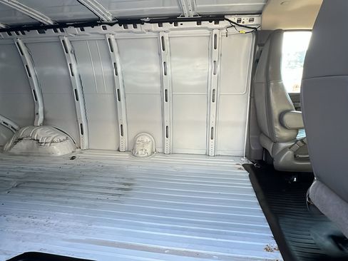 Used 2022 Chevrolet Express 2500 Extended w/ Driver Convenience Package image 16