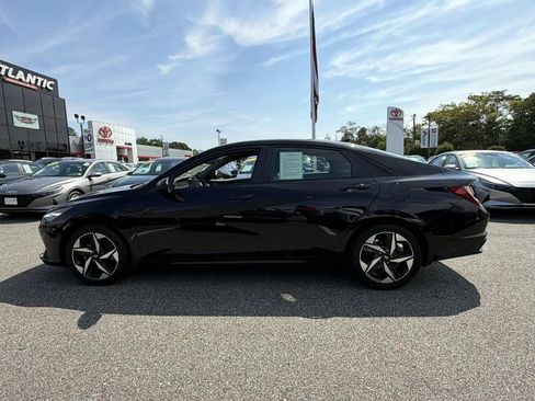 Used 2023 Hyundai Elantra Limited w/ Cargo Package FWD image 29