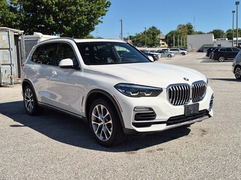 Used 2019 BMW X5 xDrive40i w/ Premium Package 2 AWD/4WD image 3