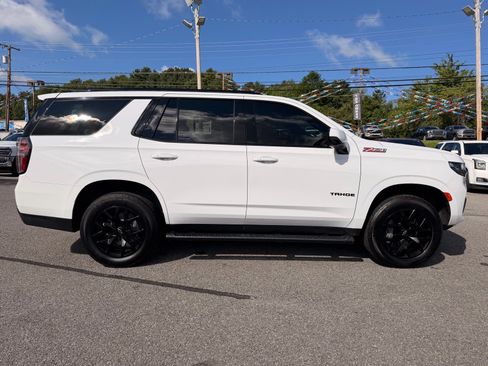 Used 2022 Chevrolet Tahoe Z71 w/ Luxury Package AWD/4WD image 7