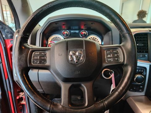 Used 2018 RAM 1500 SLT AWD/4WD image 13