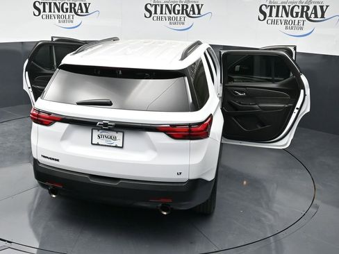 Used 2023 Chevrolet Traverse LT image 26