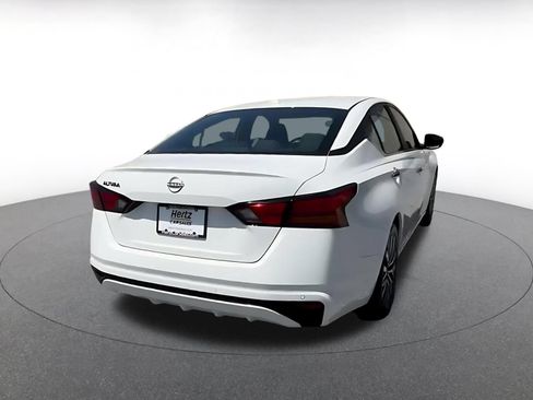 Used 2025 Nissan Altima 2.5 SV FWD image 12