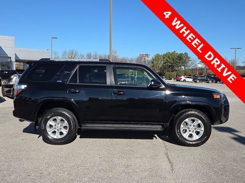 Used 2019 Toyota 4Runner SR5 image 6