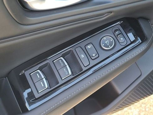 Used 2024 Honda Accord Touring image 10