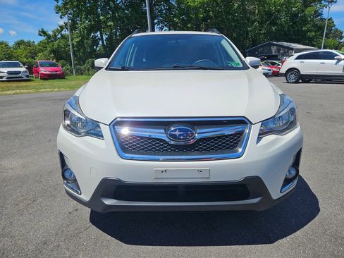 Used 2016 Subaru Crosstrek 2.0i Premium w/ Popular Package #1 AWD/4WD image 2