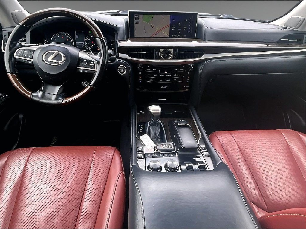 Used 2018 Lexus LX 570 4WD w/ Luxury Package image 21