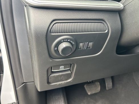 New 2026 Jeep Grand Wagoneer L 4WD image 39