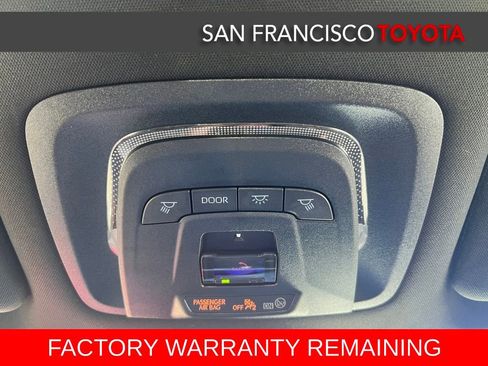 Used 2025 Toyota Crown Signia image 31