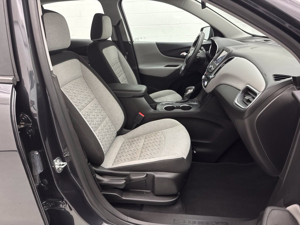 Used 2022 Chevrolet Equinox LS AWD/4WD image 40