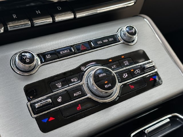 Certified 2024 Lincoln Aviator AWD w/ Elements Package image 24