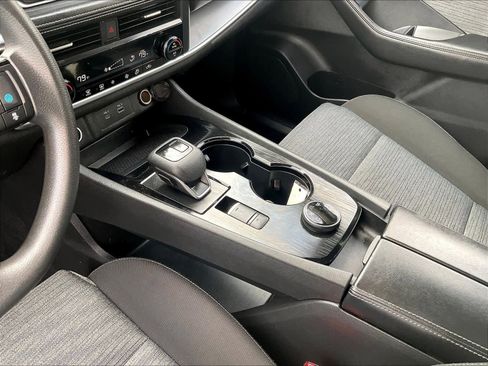 Certified 2023 Nissan Rogue SV image 20