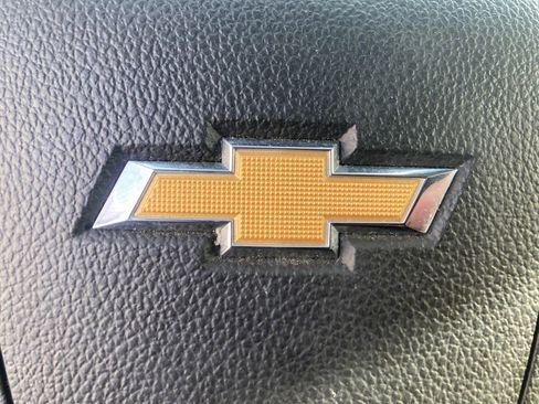 Used 2019 Chevrolet Trax LT w/ LT Convenience Package image 26